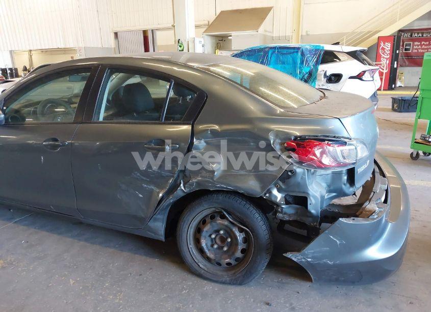 Photo 6 of 2013 Mazda Mazda3 I SV (VIN JM1BL1TG6D1816354)