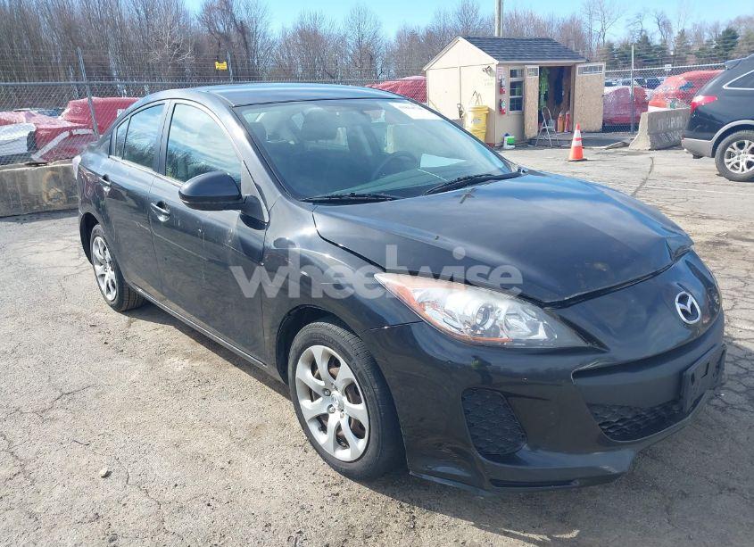 2013 Mazda Mazda3 I SV (VIN JM1BL1TG6D1833090) main photo