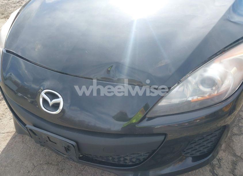 Photo 6 of 2013 Mazda Mazda3 I SV (VIN JM1BL1TG6D1833090)