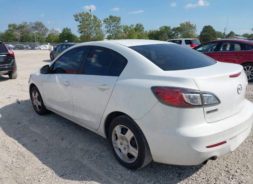 Photo 3 of 2013 Mazda Mazda3 I SV (VIN JM1BL1TG6D1842436)