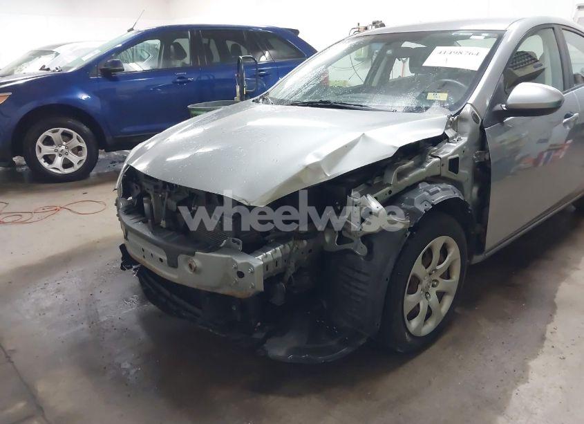 Photo 6 of 2013 Mazda Mazda3 I SV (VIN JM1BL1TG8D1807008)