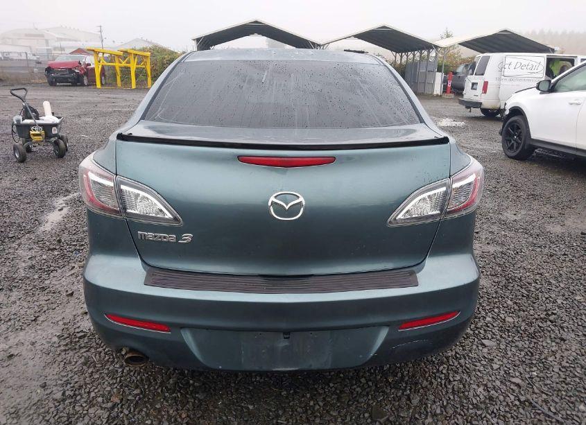 Photo 16 of 2013 Mazda Mazda3 I SV (VIN JM1BL1TG8D1814539)