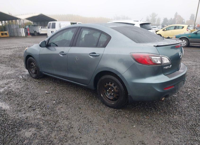 Photo 3 of 2013 Mazda Mazda3 I SV (VIN JM1BL1TG8D1814539)