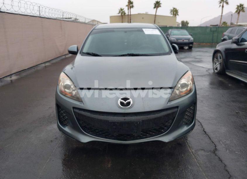 Photo 6 of 2013 Mazda Mazda3 I SV (VIN JM1BL1TG9D1765173)