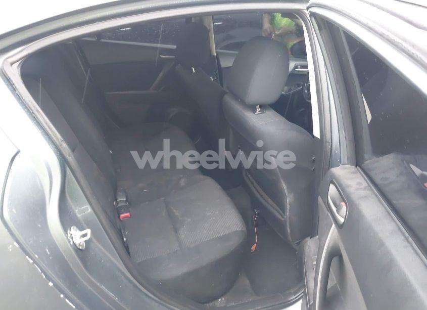 Photo 8 of 2013 Mazda Mazda3 I SV (VIN JM1BL1TG9D1765173)