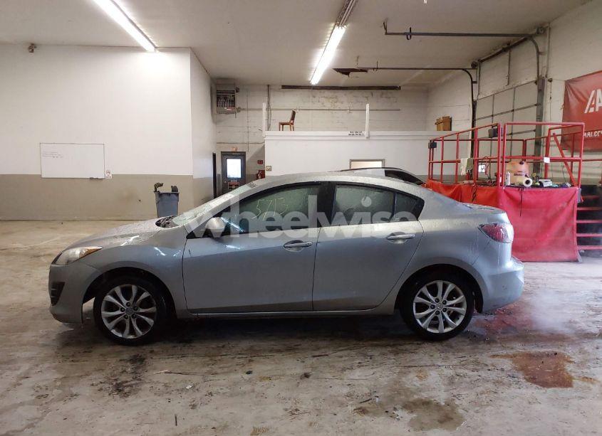 Photo 14 of 2013 Mazda Mazda3 I SV (VIN JM1BL1TG9D1843497)