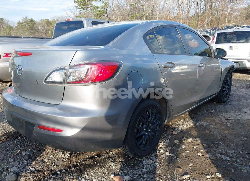 Photo 4 of 2013 Mazda Mazda3 I SV (VIN JM1BL1TGXD1779292)