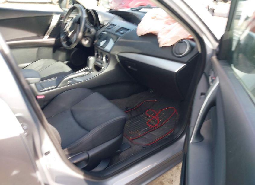 Photo 5 of 2011 Mazda Mazda3 S SPORT (VIN JM1BL1U50B1410337)