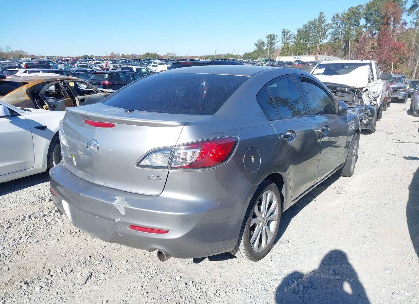 Photo 4 of 2011 Mazda Mazda3 S SPORT (VIN JM1BL1U51B1446912)