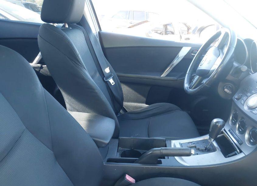 Photo 5 of 2011 Mazda Mazda3 S SPORT (VIN JM1BL1U51B1446912)