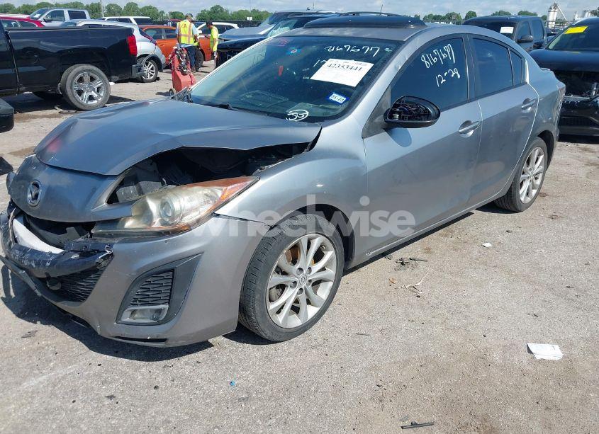 Photo 2 of 2011 Mazda 3 S (VIN JM1BL1U52B1403647)