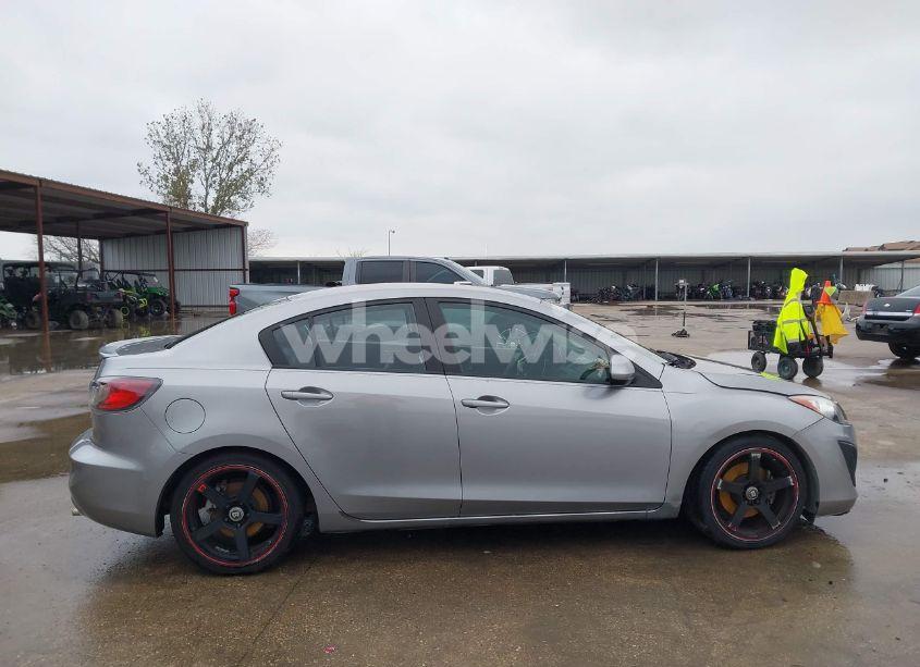 Photo 13 of 2011 Mazda Mazda3 S SPORT (VIN JM1BL1U53B1404399)