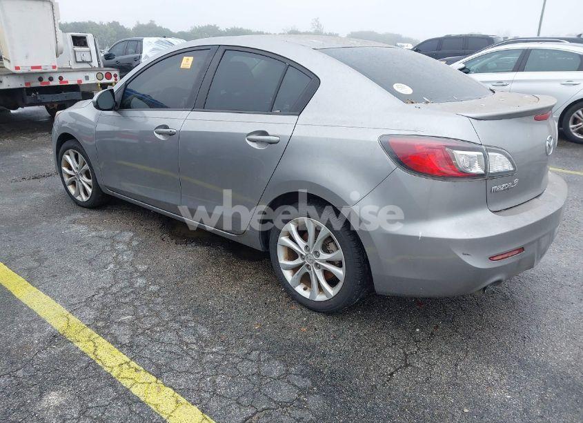 Photo 3 of 2011 Mazda Mazda3 S SPORT (VIN JM1BL1U54B1472016)