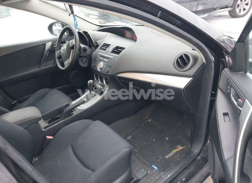 Photo 5 of 2011 Mazda Mazda3 S SPORT (VIN JM1BL1U56B1471613)