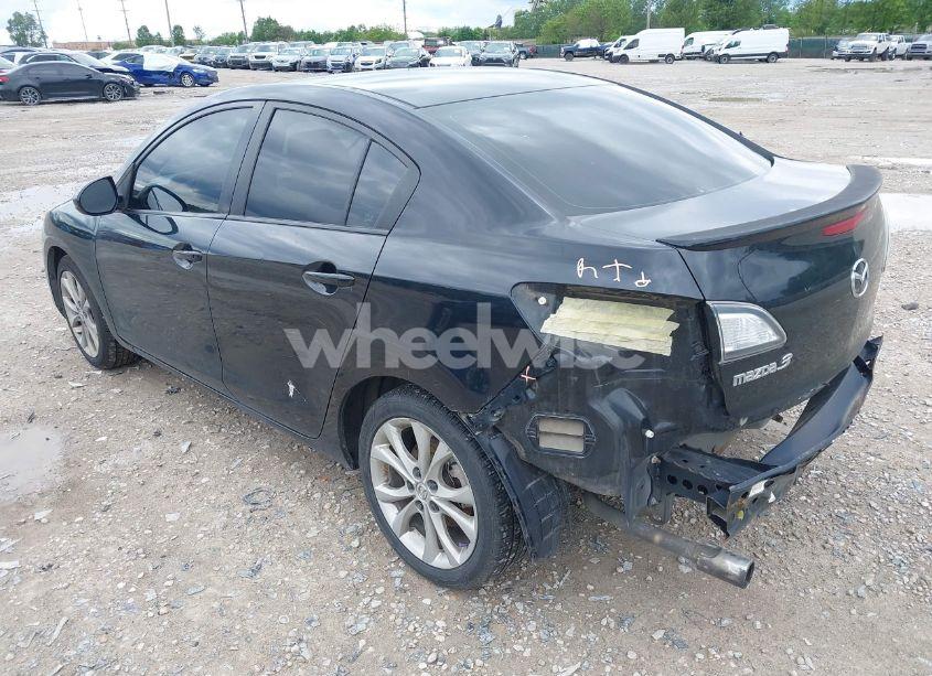 Photo 3 of 2011 Mazda Mazda3 S SPORT (VIN JM1BL1U57B1470275)