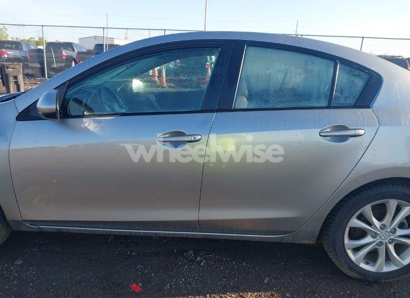 Photo 14 of 2011 Mazda Mazda3 S SPORT (VIN JM1BL1U63B1408056)