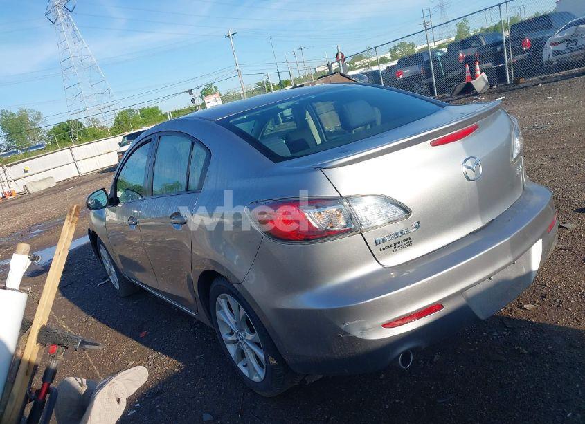 Photo 3 of 2011 Mazda Mazda3 S SPORT (VIN JM1BL1U63B1408056)