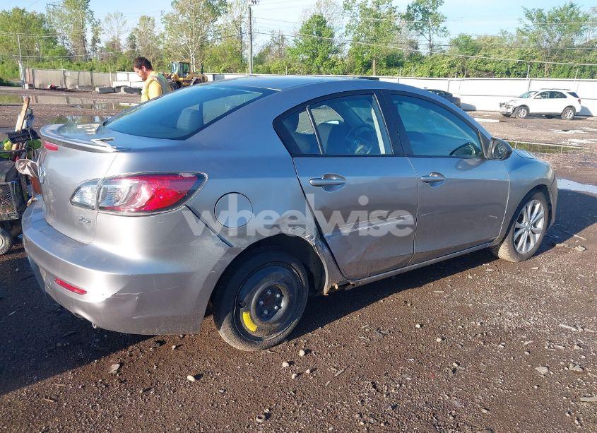 Photo 4 of 2011 Mazda Mazda3 S SPORT (VIN JM1BL1U63B1408056)