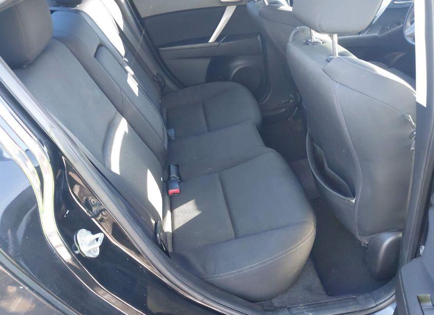 Photo 8 of 2011 Mazda Mazda3 S SPORT (VIN JM1BL1U63B1447584)