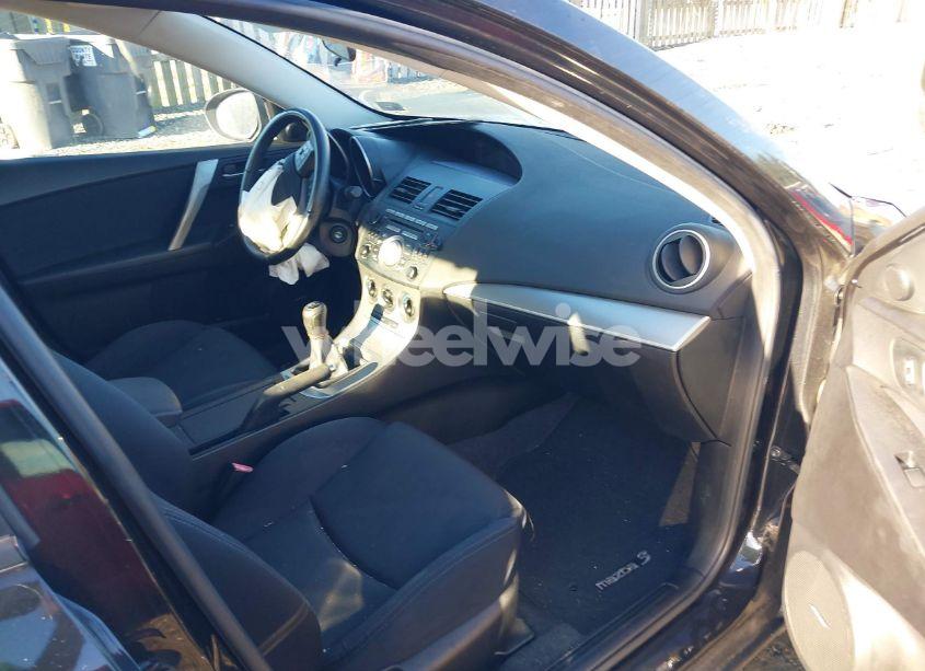 Photo 5 of 2011 Mazda Mazda3 S SPORT (VIN JM1BL1U69B1413388)
