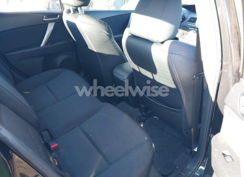 Photo 8 of 2011 Mazda Mazda3 S SPORT (VIN JM1BL1U69B1413388)