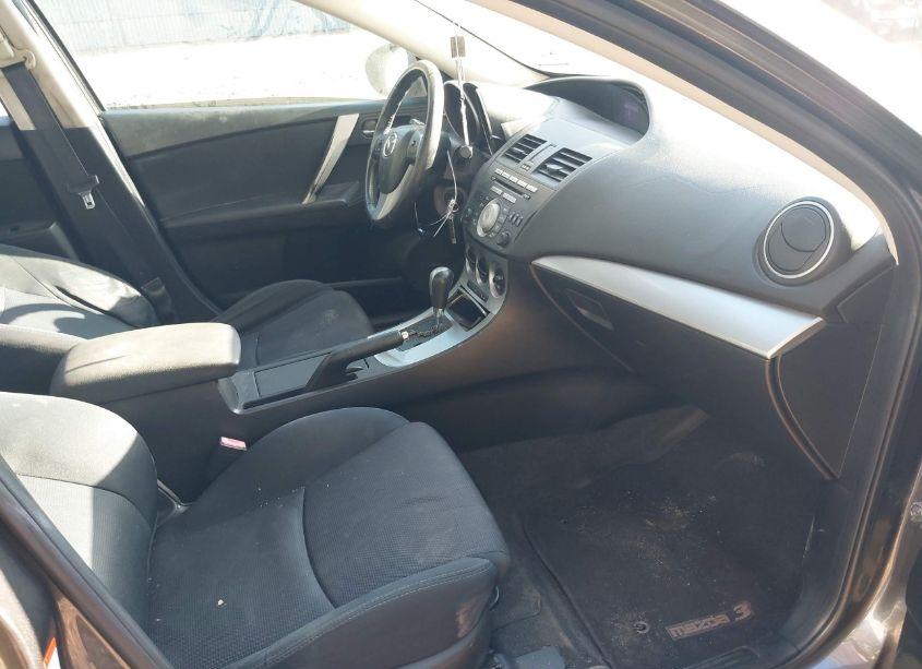 Photo 5 of 2011 Mazda Mazda3 (VIN JM1BL1U6XB1385746)