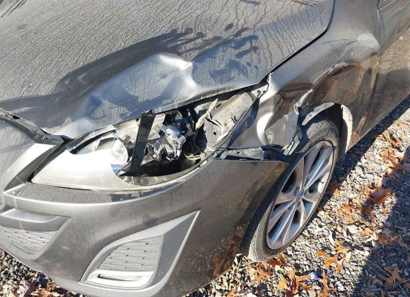 Photo 6 of 2011 Mazda Mazda3 (VIN JM1BL1U6XB1385746)