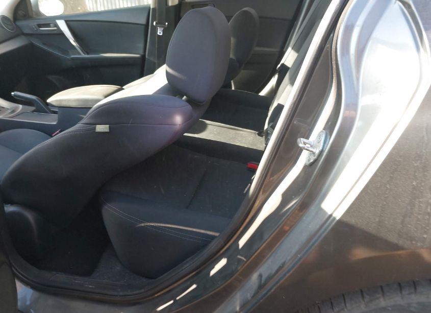 Photo 8 of 2011 Mazda Mazda3 (VIN JM1BL1U6XB1385746)