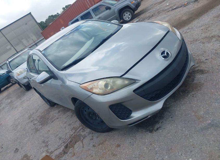 2013 Mazda Mazda3 I SPORT (VIN JM1BL1U70D1743299) main photo