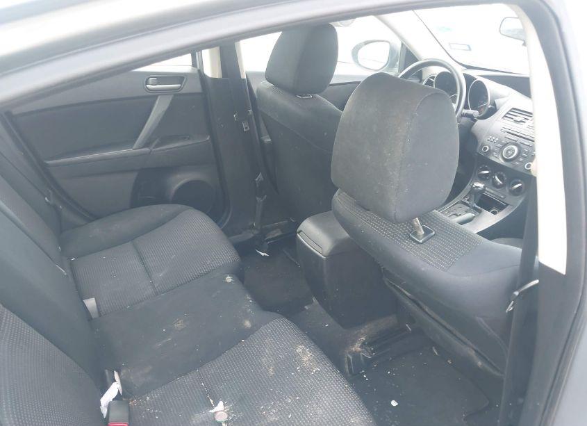 Photo 8 of 2013 Mazda Mazda3 I SPORT (VIN JM1BL1U70D1743299)