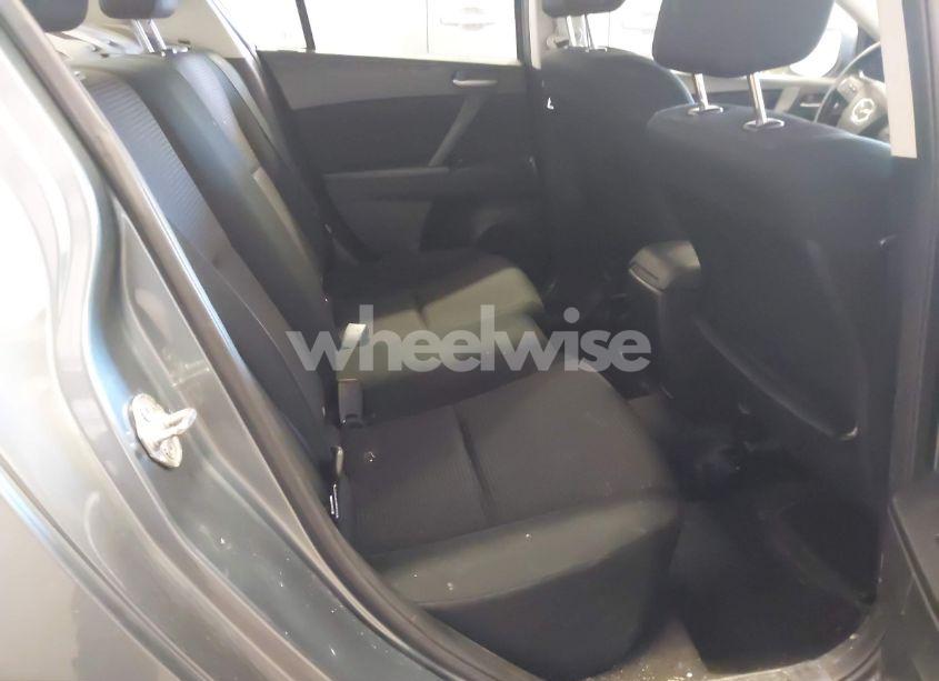 Photo 8 of 2013 Mazda Mazda3 I SPORT (VIN JM1BL1U70D1755761)