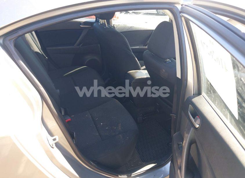 Photo 8 of 2013 Mazda Mazda3 I SPORT (VIN JM1BL1U71D1823873)