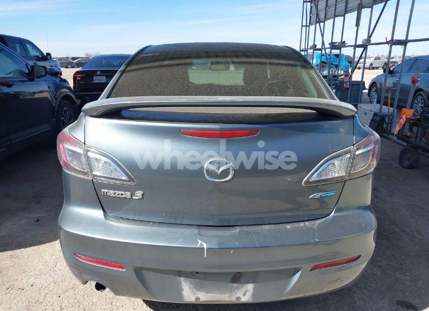 Photo 16 of 2013 Mazda Mazda3 I SPORT (VIN JM1BL1U72D1701541)