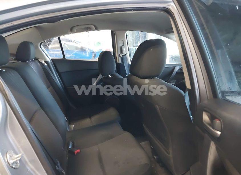 Photo 8 of 2013 Mazda Mazda3 I SPORT (VIN JM1BL1U73D1751042)