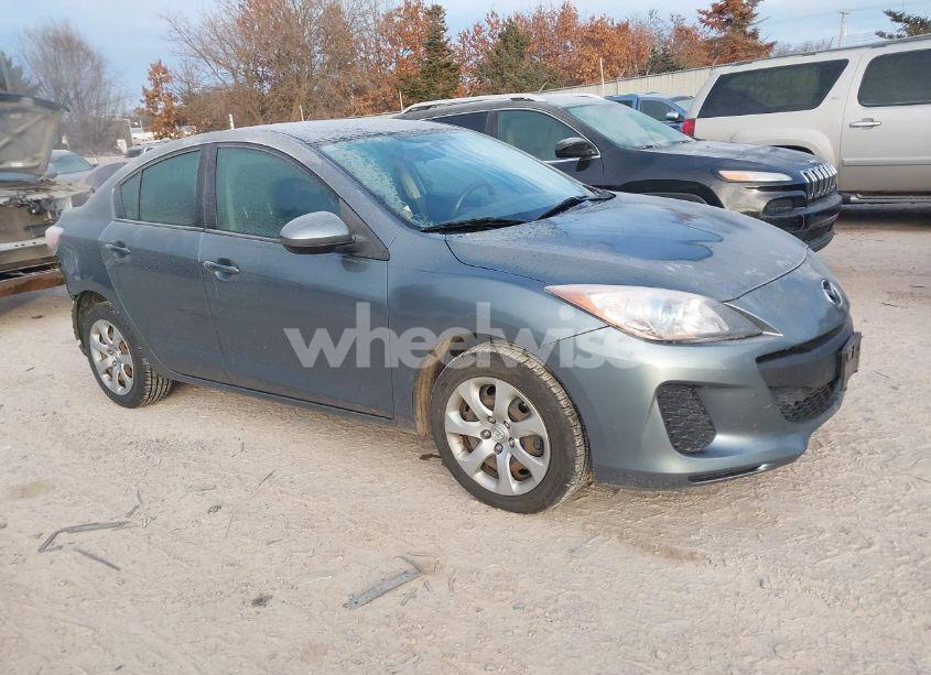 2013 Mazda Mazda3 I SPORT (VIN JM1BL1U73D1783926) main photo