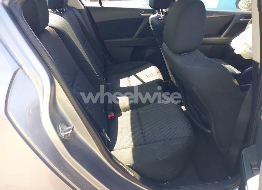 Photo 8 of 2013 Mazda Mazda3 I SPORT (VIN JM1BL1U73D1814690)