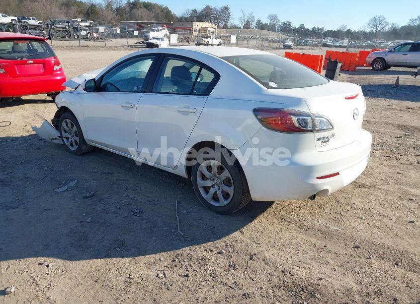 Photo 3 of 2013 Mazda Mazda3 I SPORT (VIN JM1BL1U74D1788780)