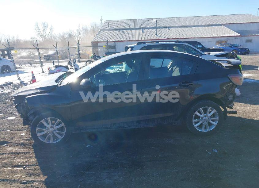 Photo 14 of 2013 Mazda Mazda3 I SPORT (VIN JM1BL1U75D1718348)