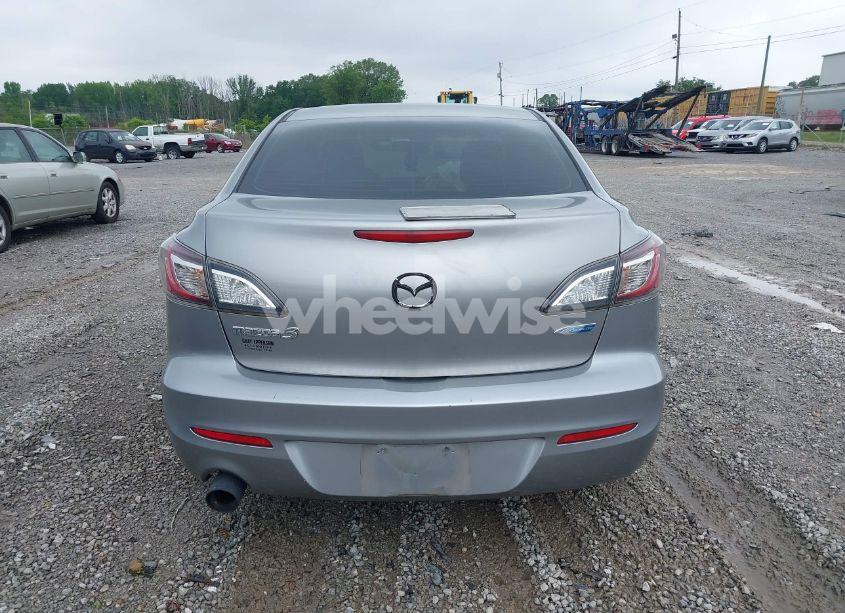 Photo 16 of 2013 Mazda Mazda3 I SPORT (VIN JM1BL1U75D1743637)