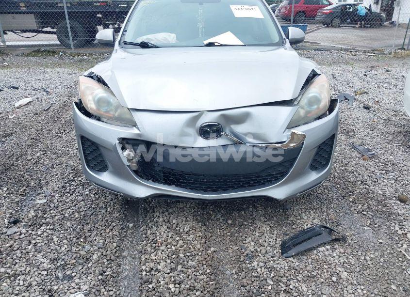 Photo 6 of 2013 Mazda Mazda3 I SPORT (VIN JM1BL1U75D1743637)