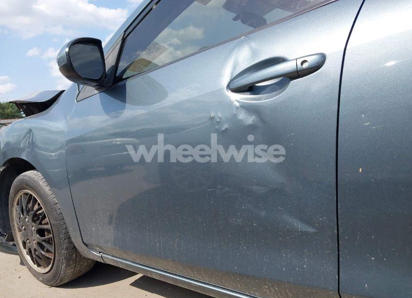 Photo 15 of 2013 Mazda Mazda3 I SPORT (VIN JM1BL1U76D1702885)