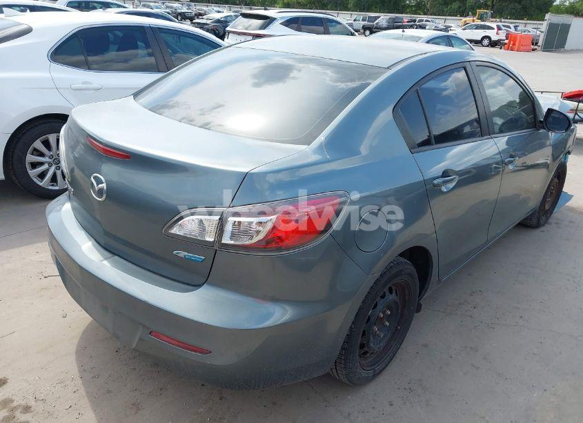 Photo 4 of 2013 Mazda Mazda3 I SPORT (VIN JM1BL1U76D1702885)