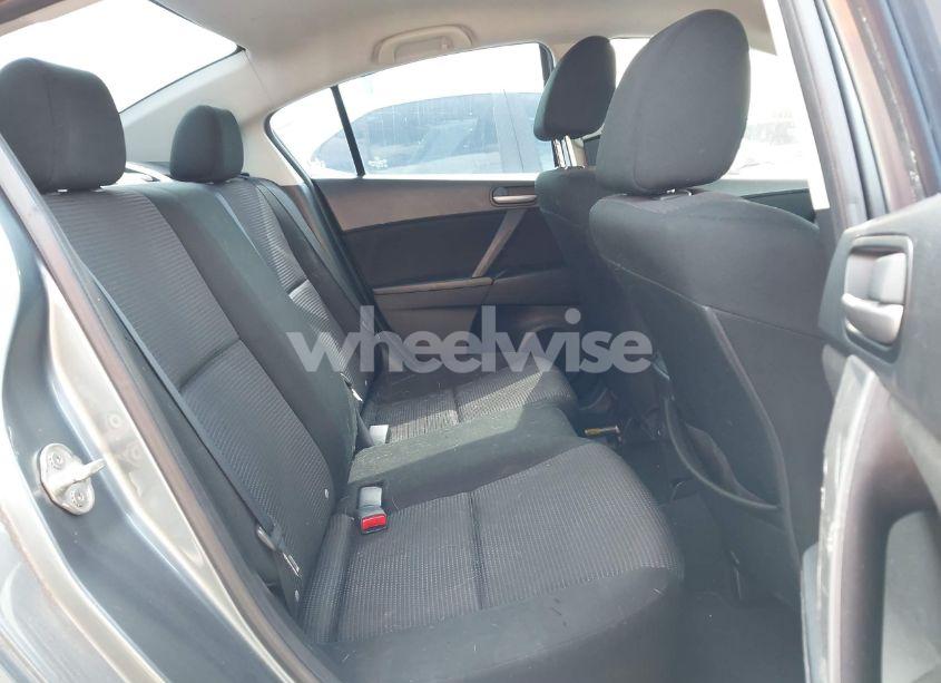 Photo 8 of 2013 Mazda Mazda3 I SPORT (VIN JM1BL1U76D1702885)