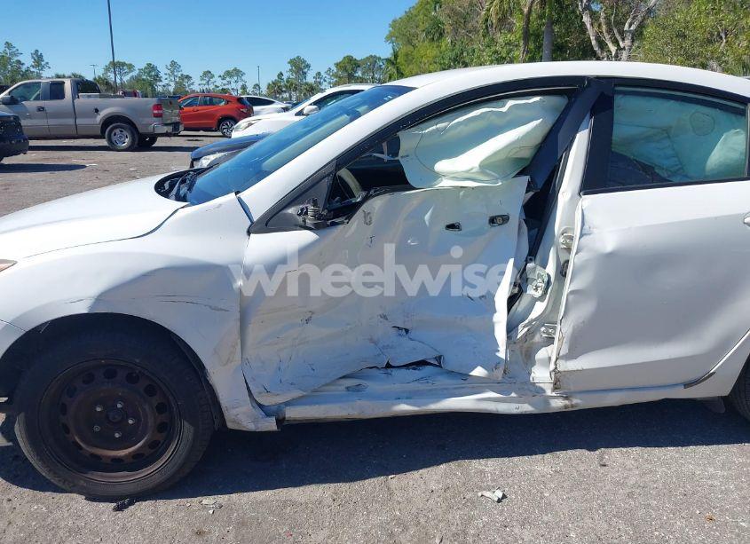 Photo 6 of 2013 Mazda Mazda3 I SPORT (VIN JM1BL1U77D1833078)