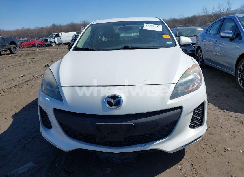 Photo 13 of 2013 Mazda Mazda3 I SPORT (VIN JM1BL1U79D1739798)