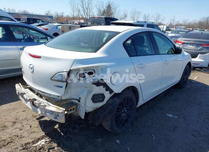 Photo 4 of 2013 Mazda Mazda3 I SPORT (VIN JM1BL1U79D1739798)