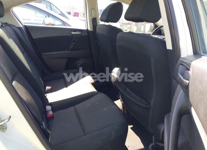 Photo 8 of 2013 Mazda Mazda3 I SPORT (VIN JM1BL1U79D1739798)