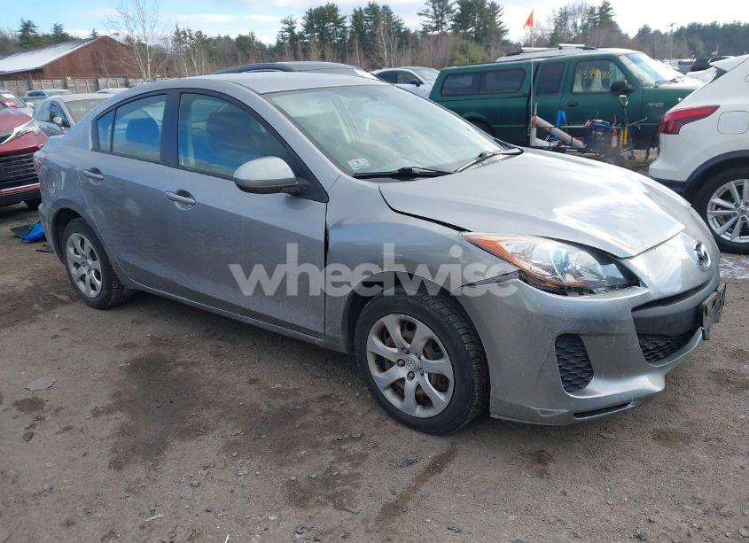 2013 Mazda Mazda3 I SPORT (VIN JM1BL1U79D1806545) main photo