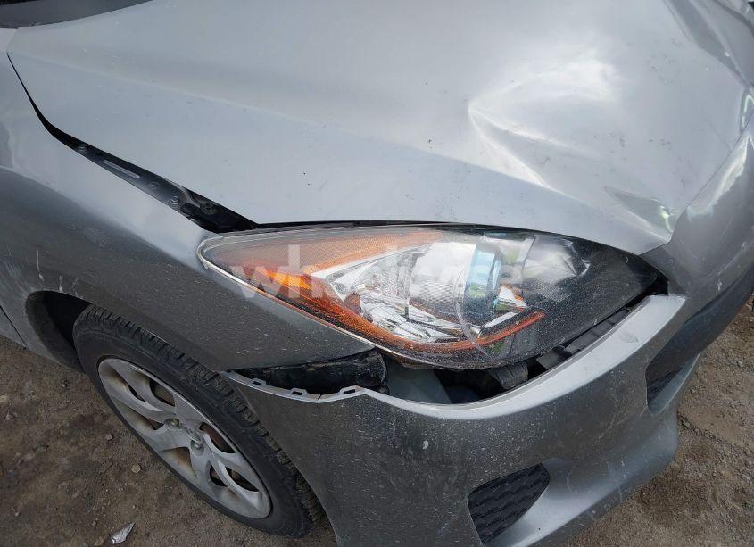 Photo 6 of 2013 Mazda Mazda3 I SPORT (VIN JM1BL1U79D1806545)