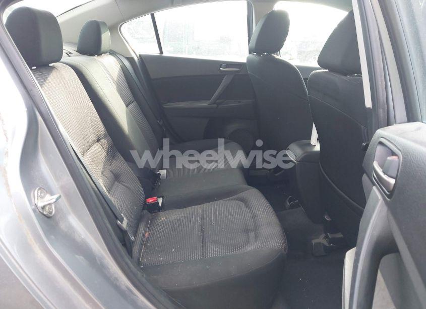 Photo 8 of 2013 Mazda Mazda3 I SPORT (VIN JM1BL1U79D1806545)
